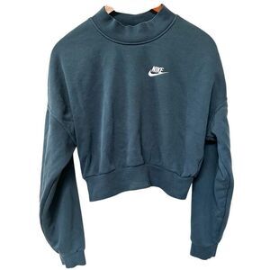 Nike mock neck cropped pullover sweatshirt